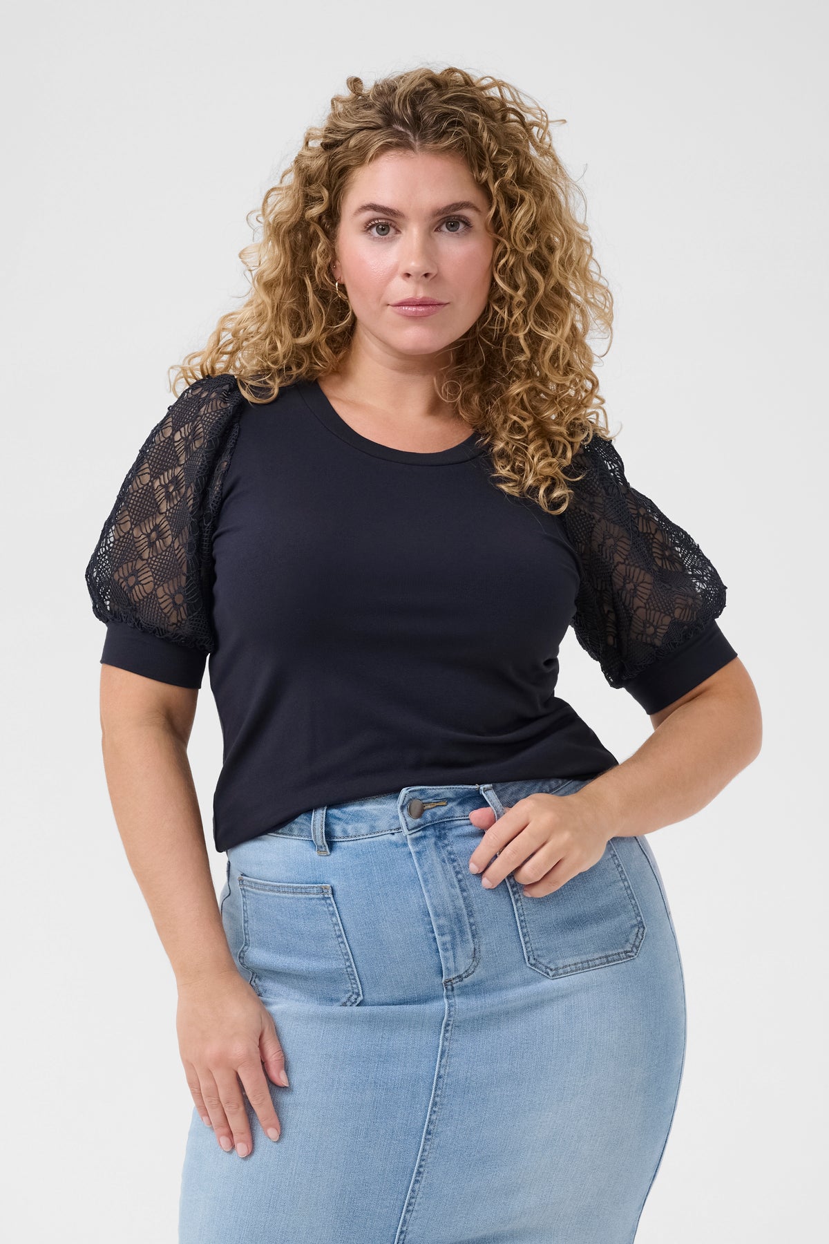 Kaffe Curve Tana T-Shirt in Navy