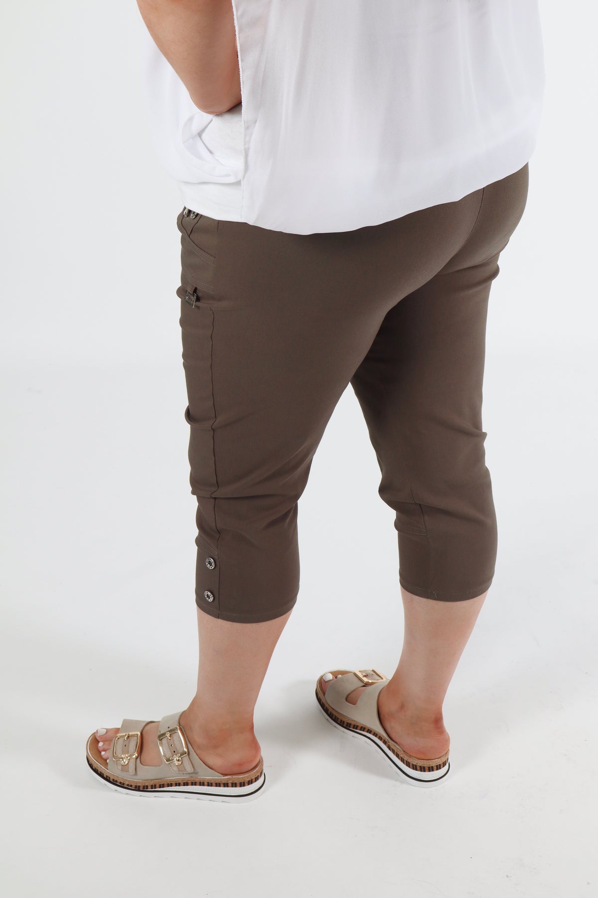 Lucie Crop Trousers Taupe