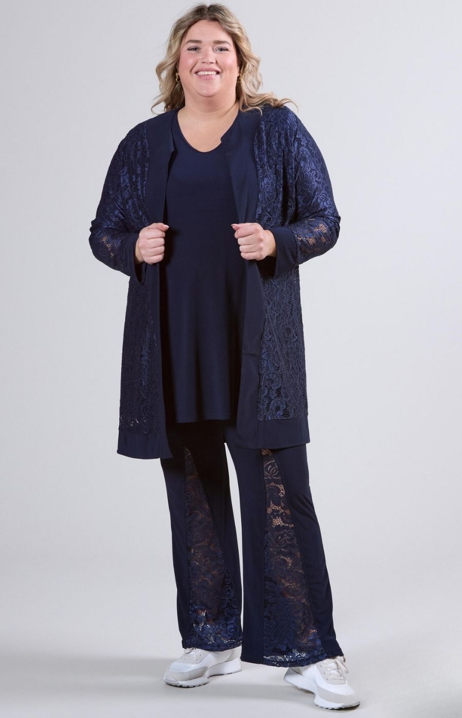 Magna Lace Cardigan in Navy