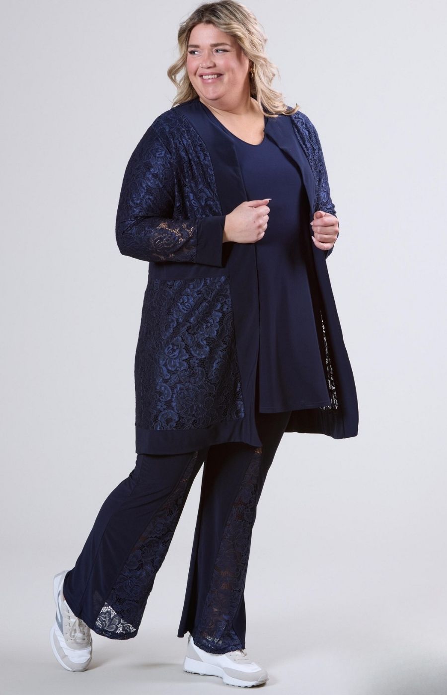 Magna Lace Cardigan in Navy