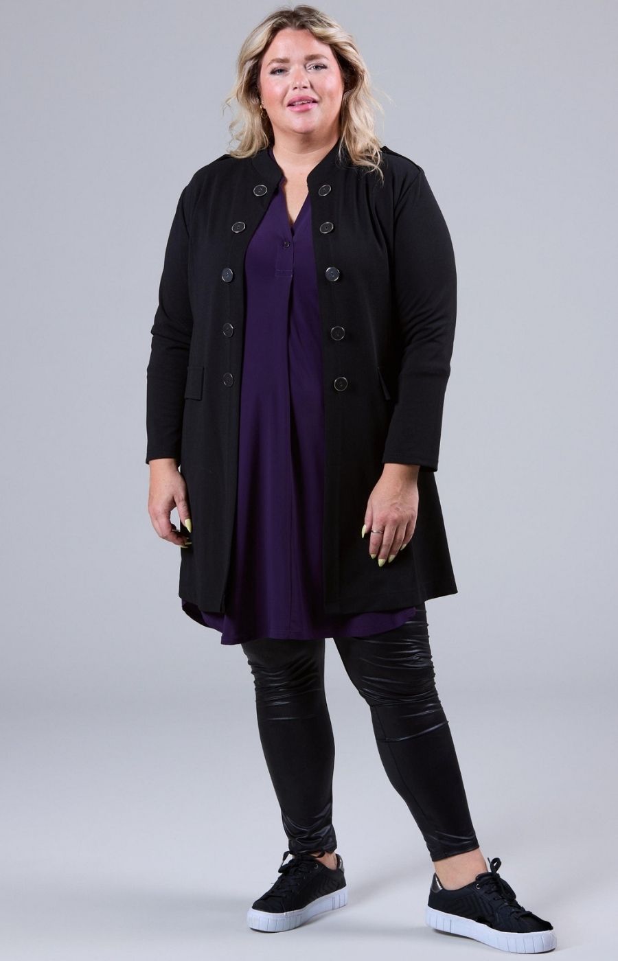 Magna Longline Jacket in Black