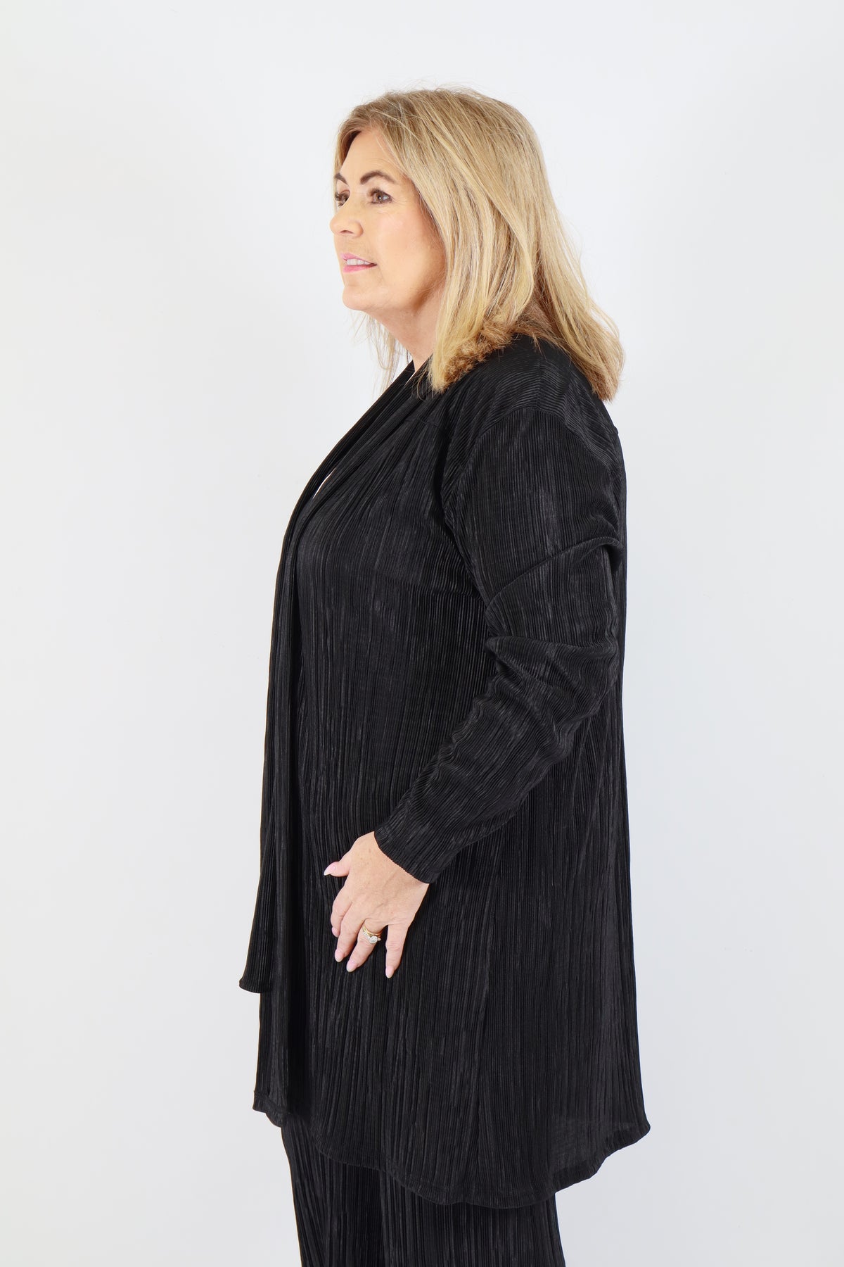 Magna Plisse Cardigan in Black