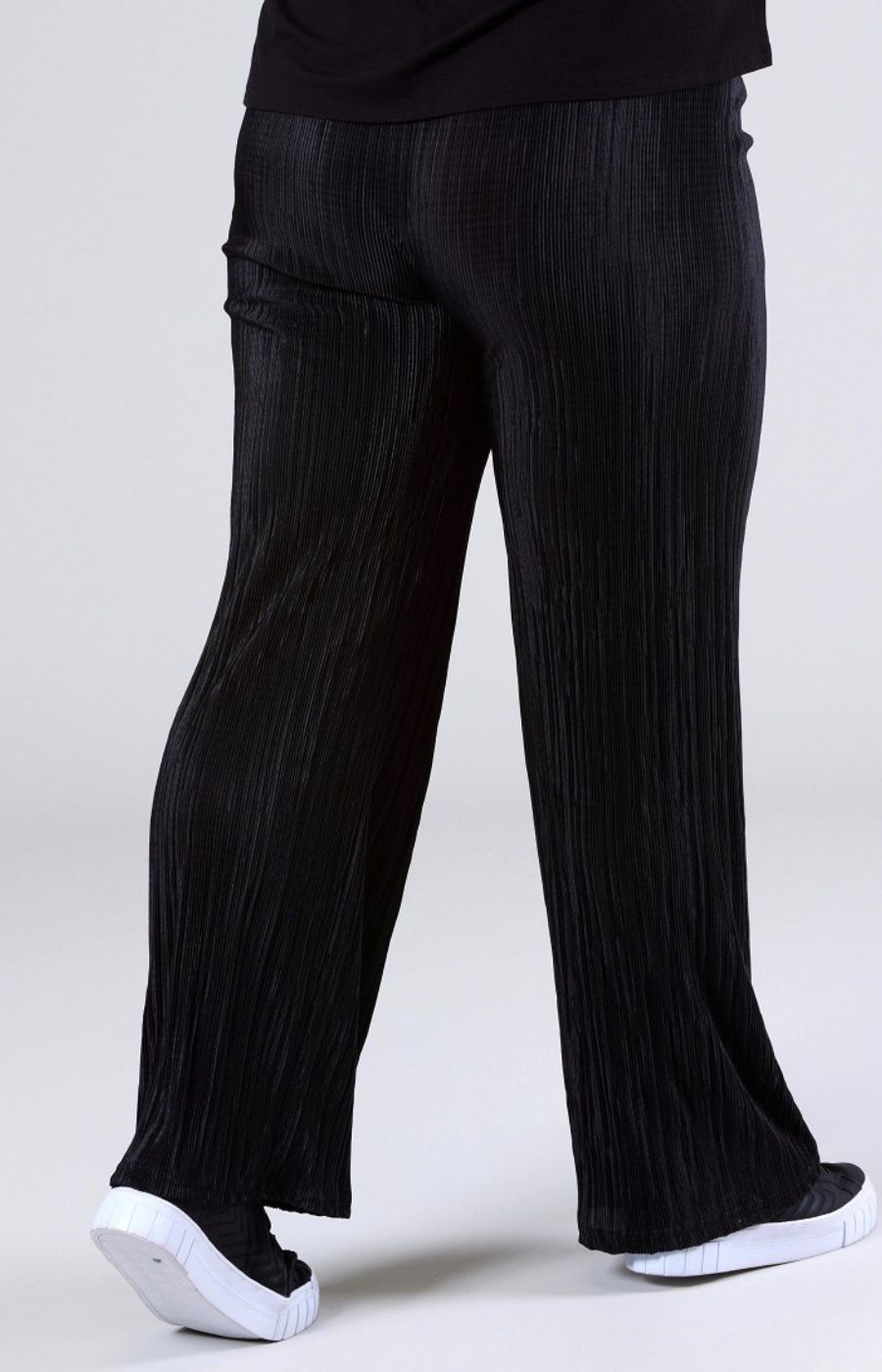 Magna Plisse Trousers in Black