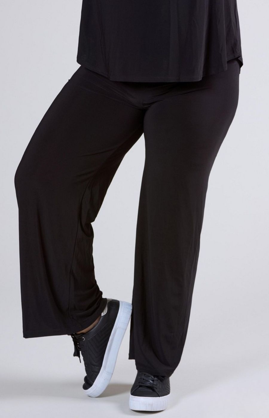 Magna Wide Leg Trousers in Black