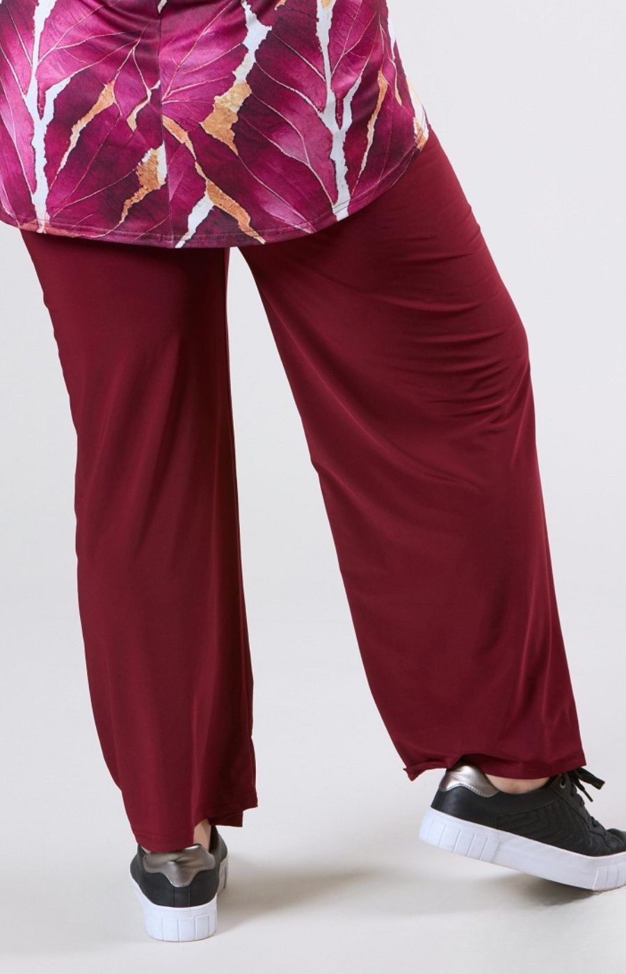 Magna Wide Leg Trousers in Wine