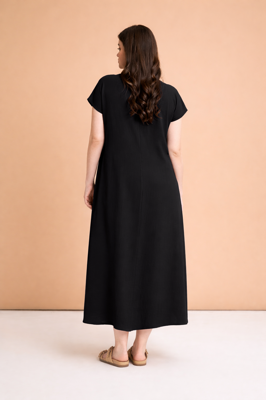 Mat V-Neck Maxi Dress in Black