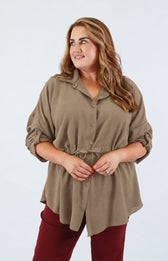 Nicole Shirt in Tan