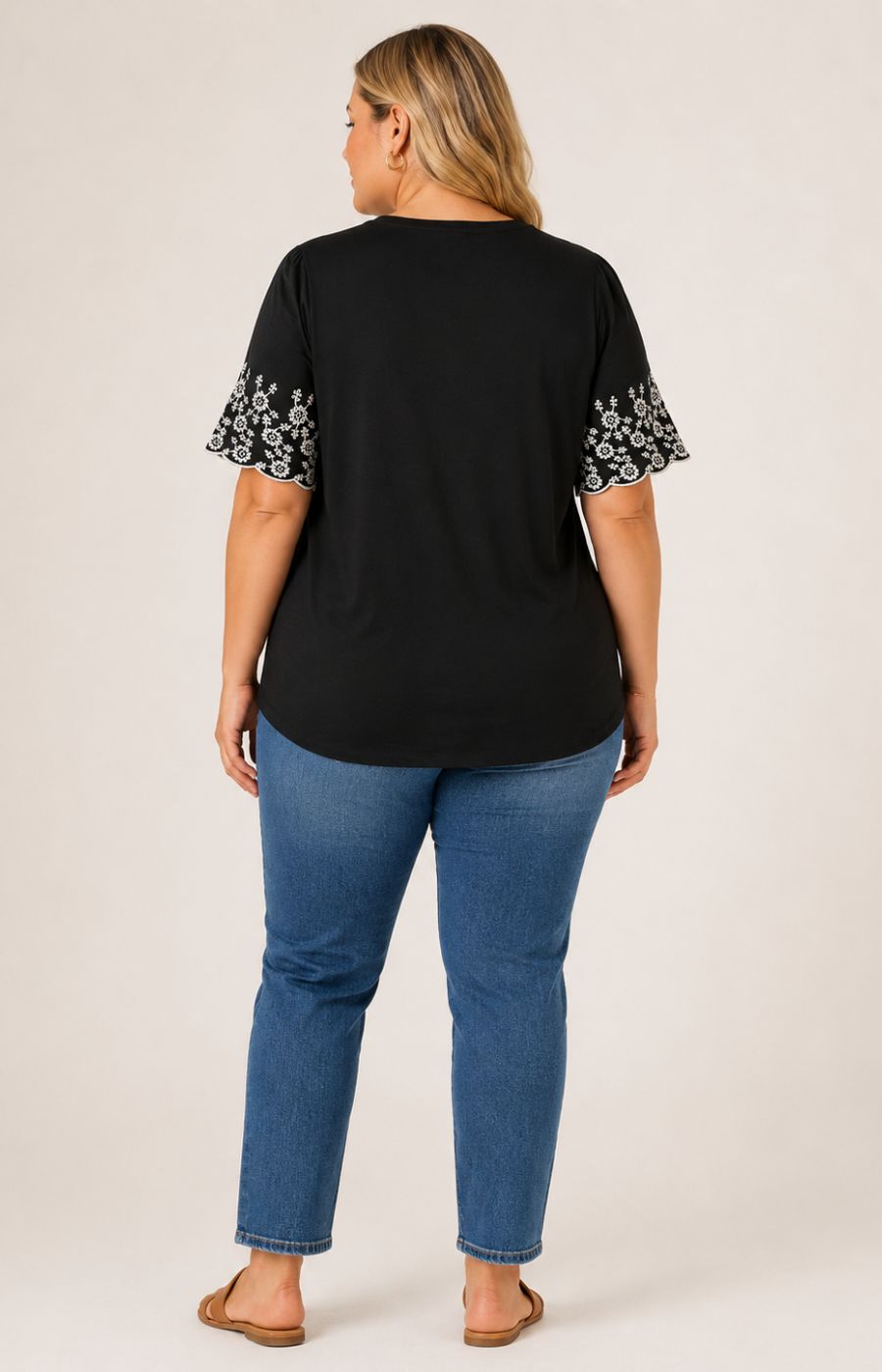 Only Carmakoma Dream T-Shirt in Black