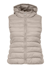 Only Carmakoma Tahoe Gilet in Beige