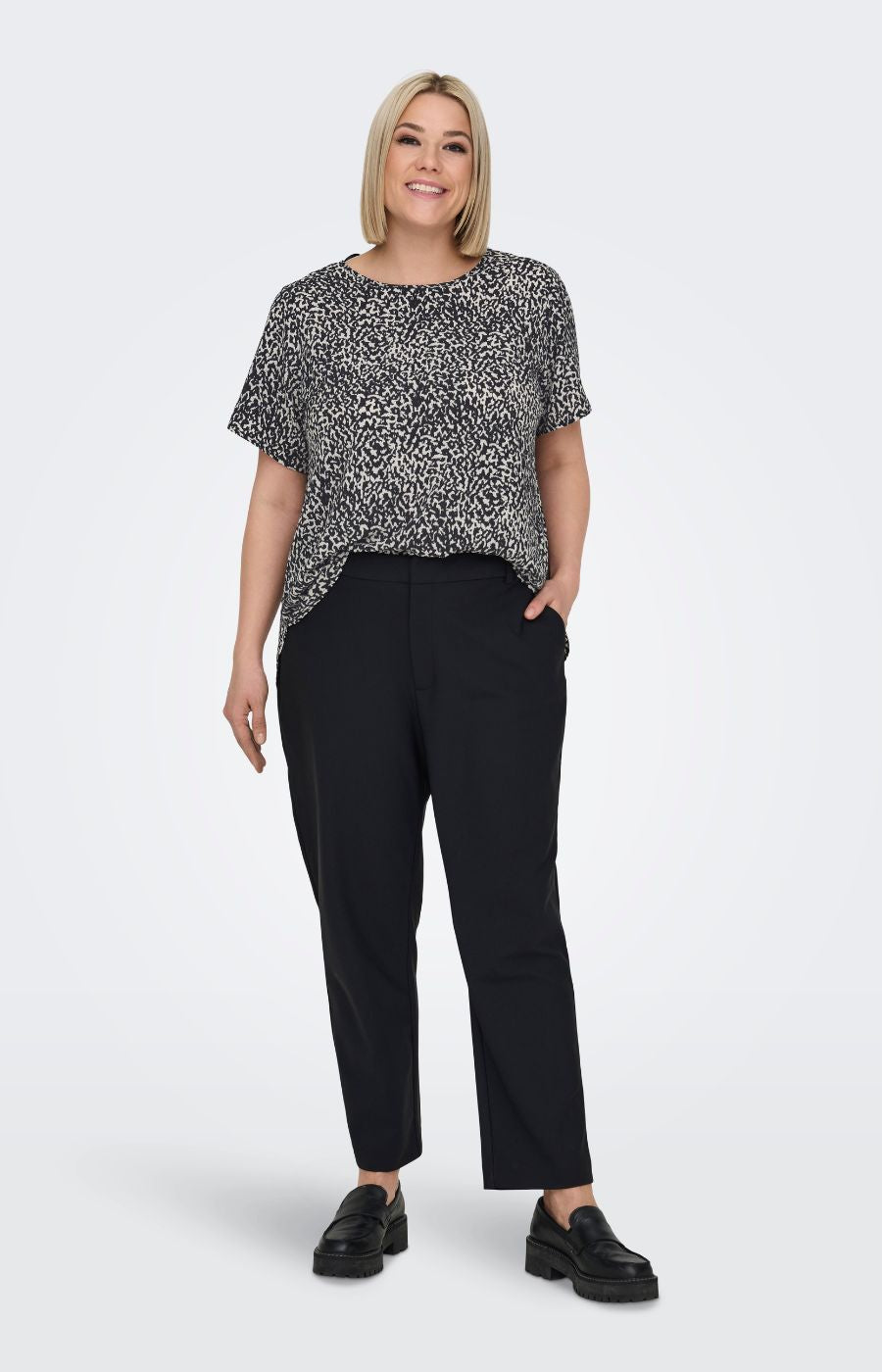 Only Carmakoma Vica Blouse in Black Abstract Print