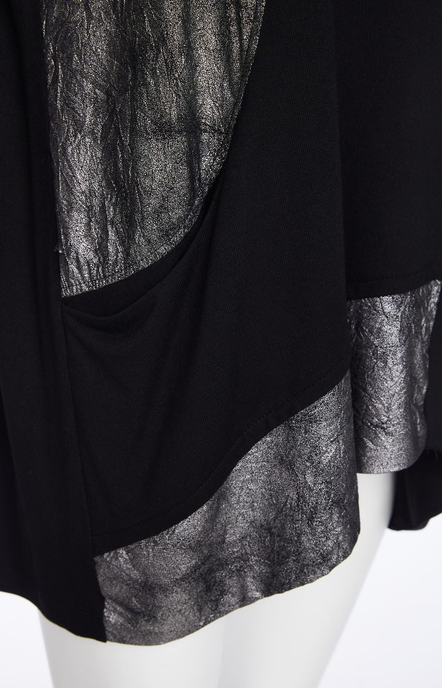 Ora Contrast Panels Pocket Top
