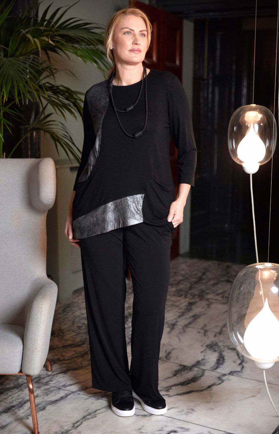 Ora Contrast Panels Pocket Top