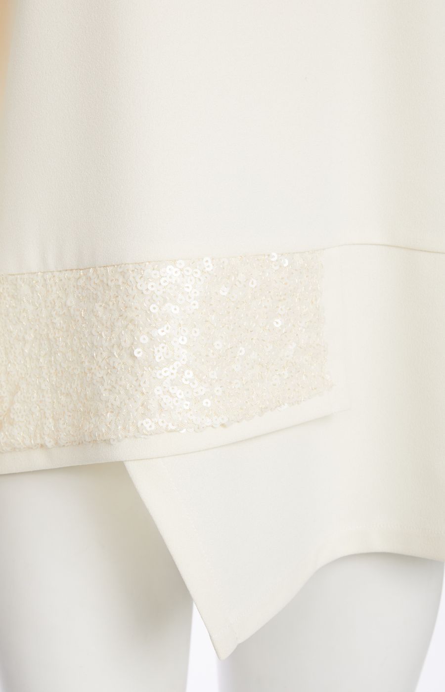 Ora Sequin Hem Top in Cream