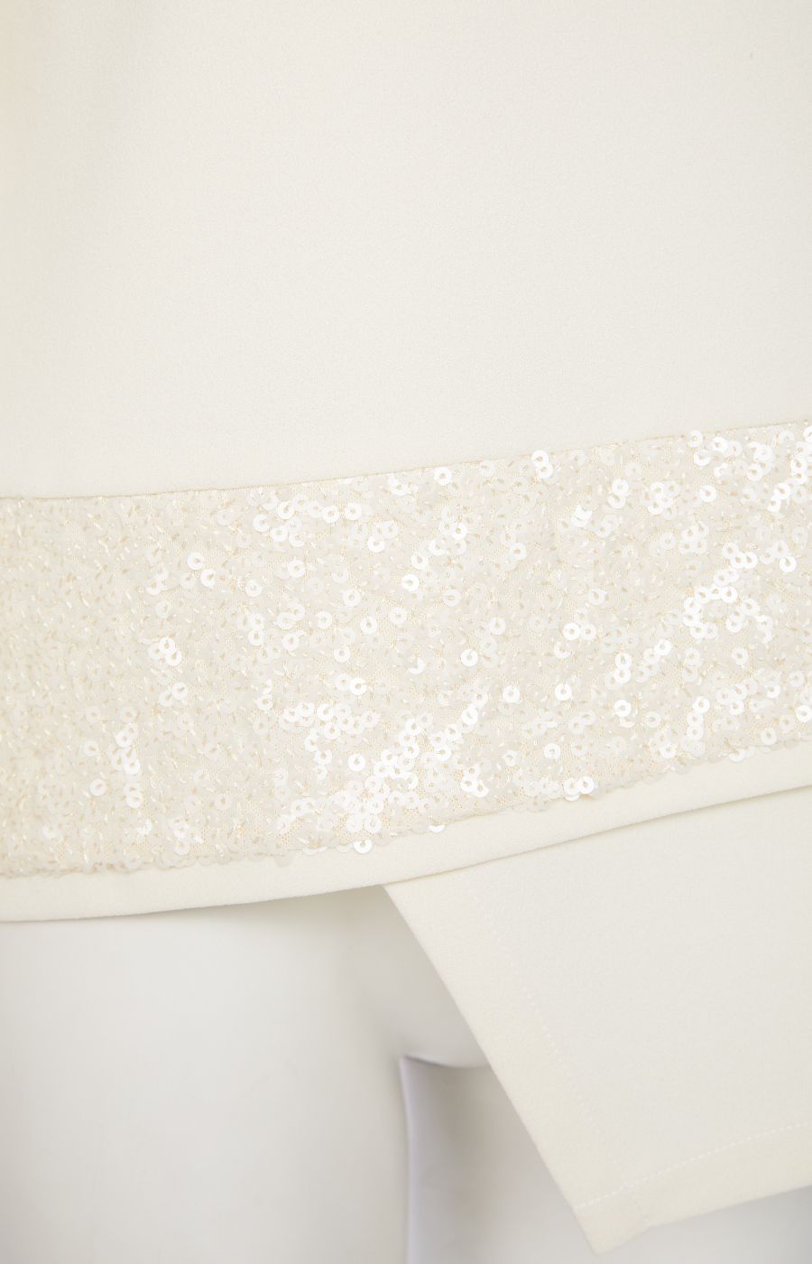Ora Sequin Hem Top in Cream