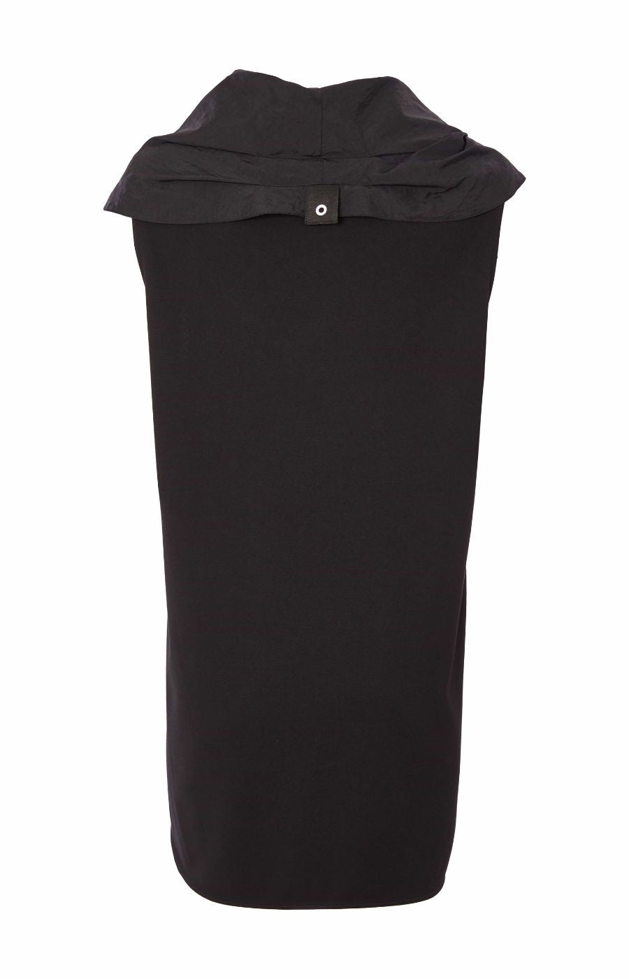 Ora Sleeveless Jacket in Black