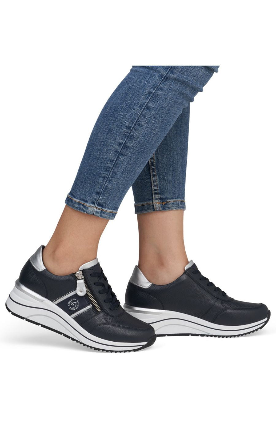 Remonte Trainers in Navy