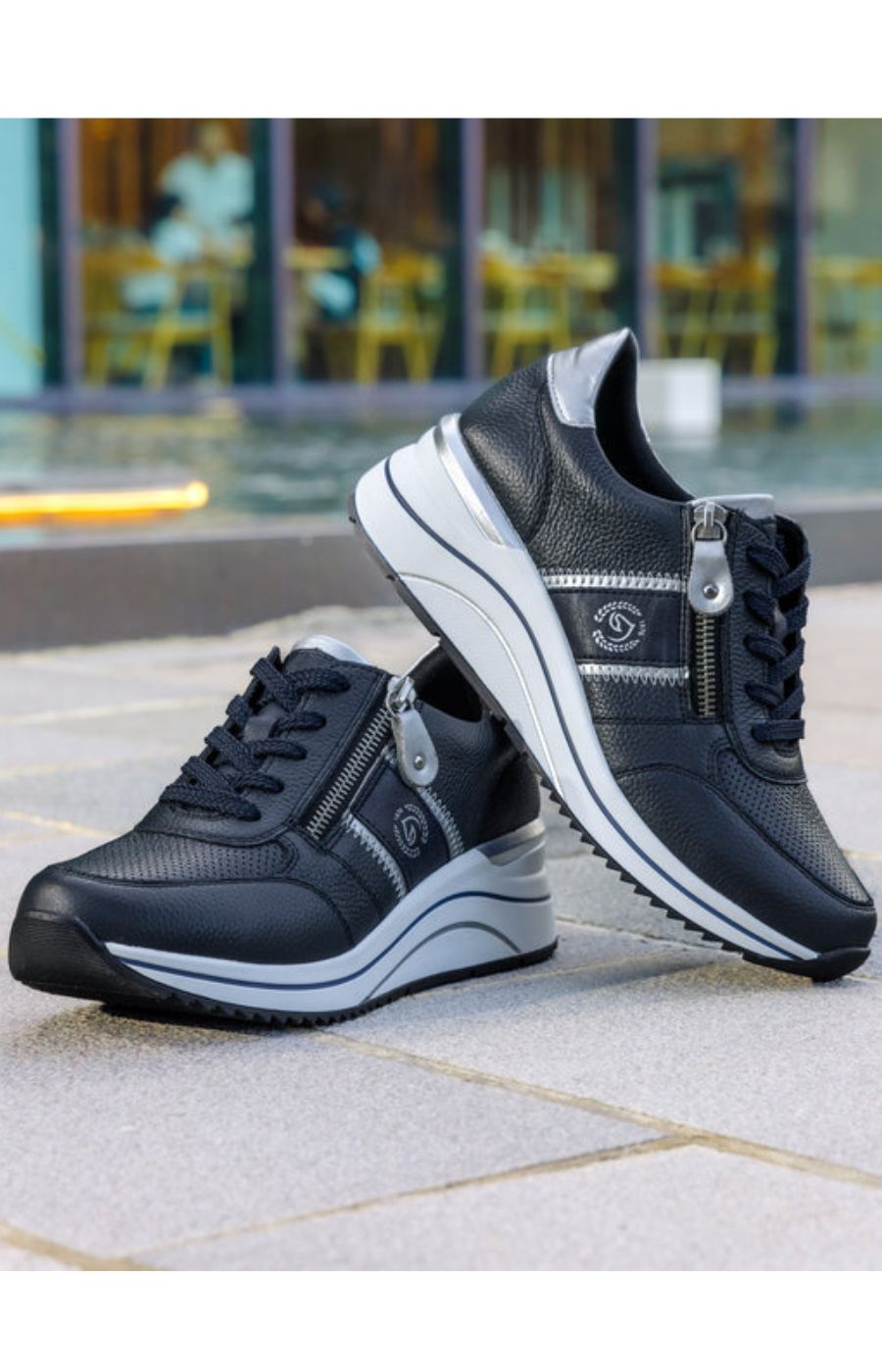 Remonte Trainers in Navy