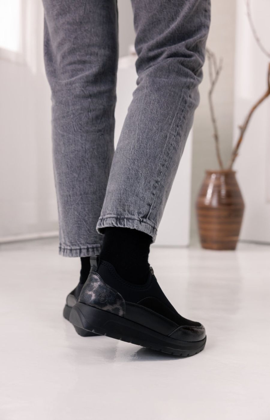 Remonte Zip Trainers in Black