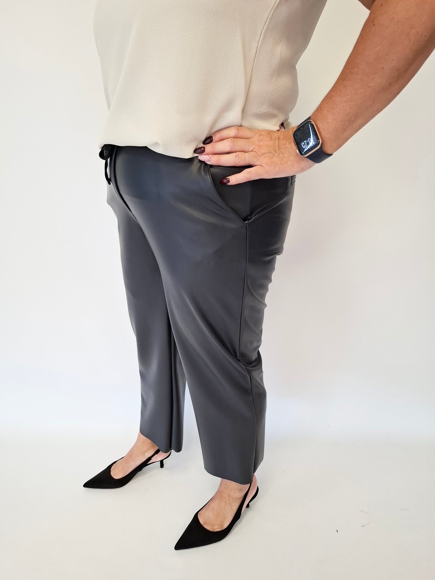 Robell Kati Leather Trousers in Charcoal