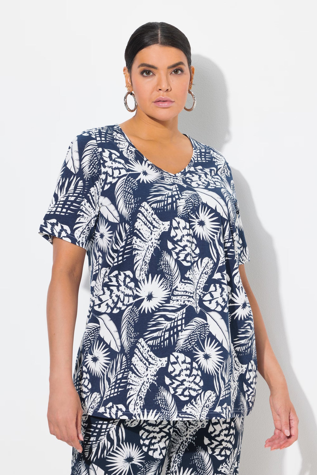 Ulla Popken T-Shirt in Navy Leaf