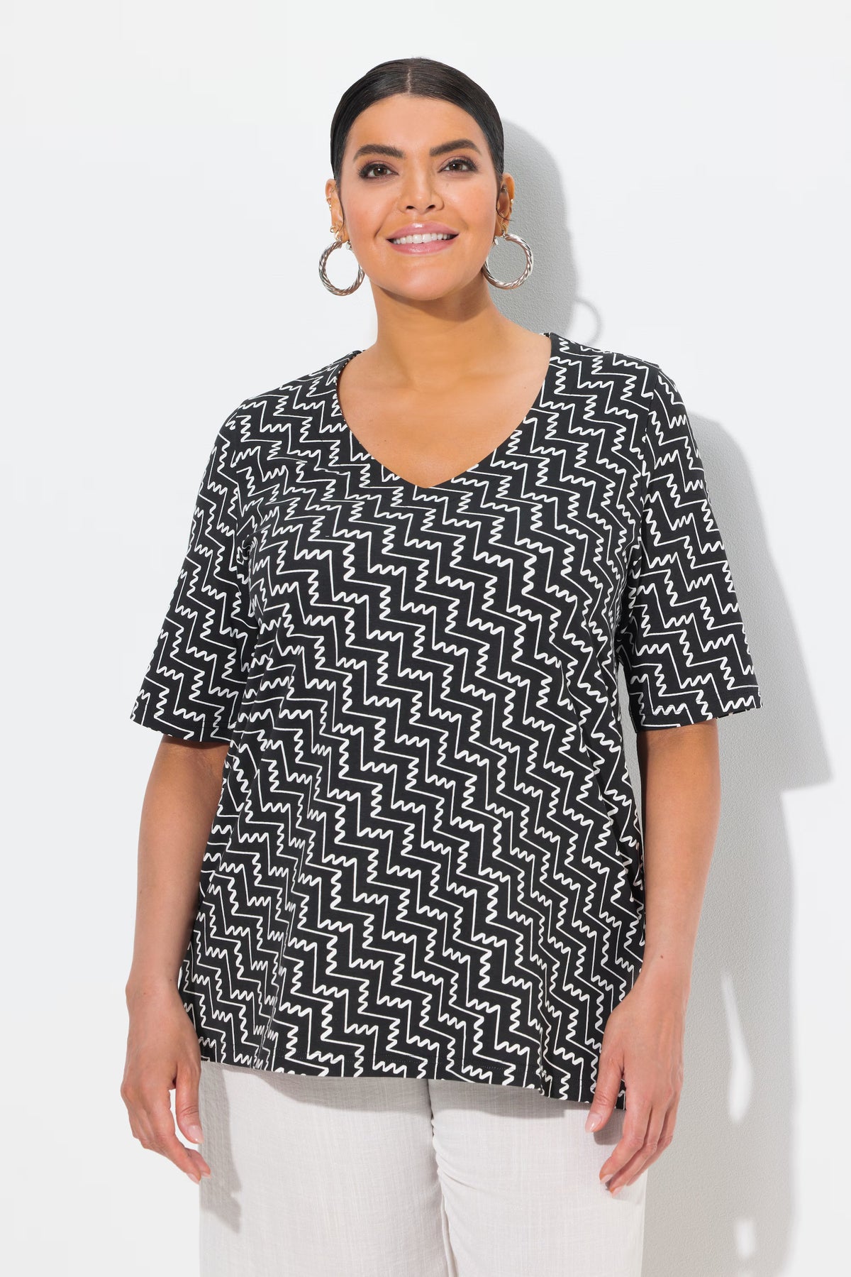 Ulla Popken Zig Zag T-Shirt in Black