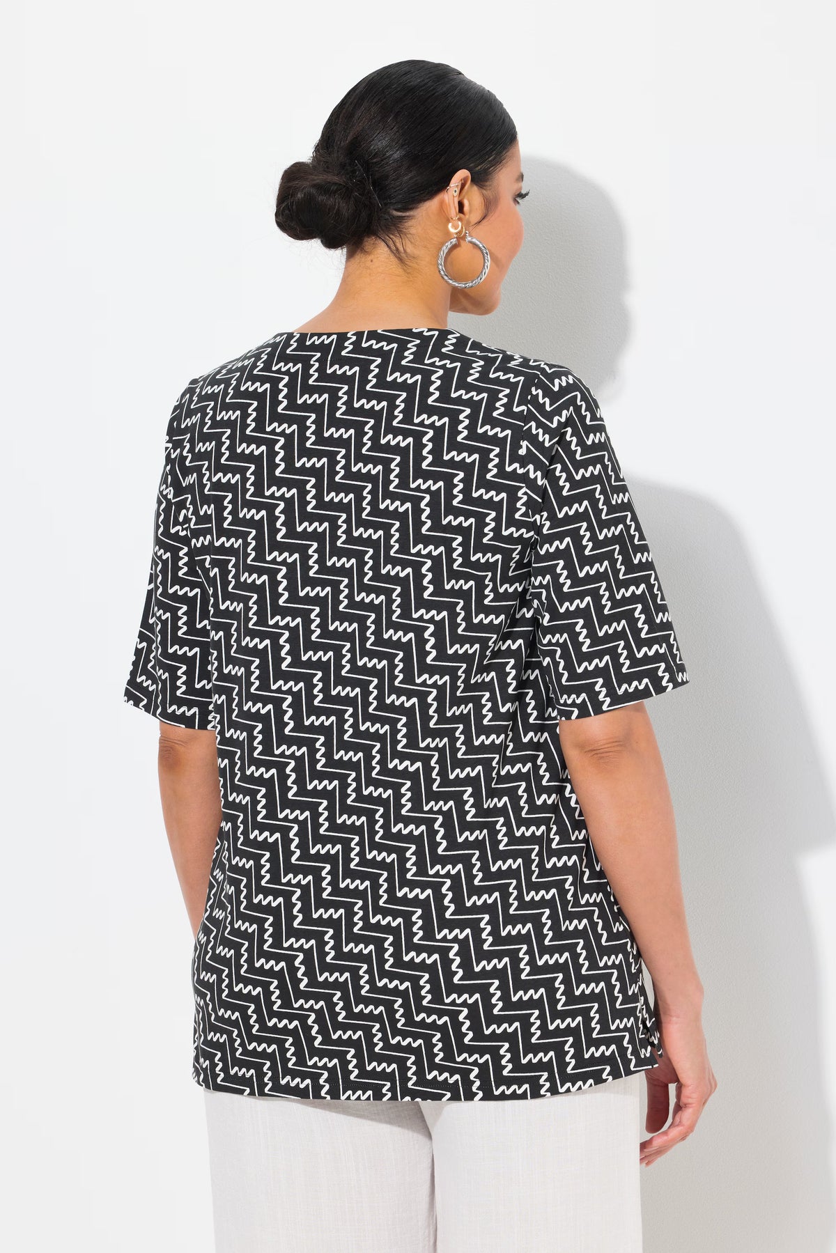 Ulla Popken Zig Zag T-Shirt in Black