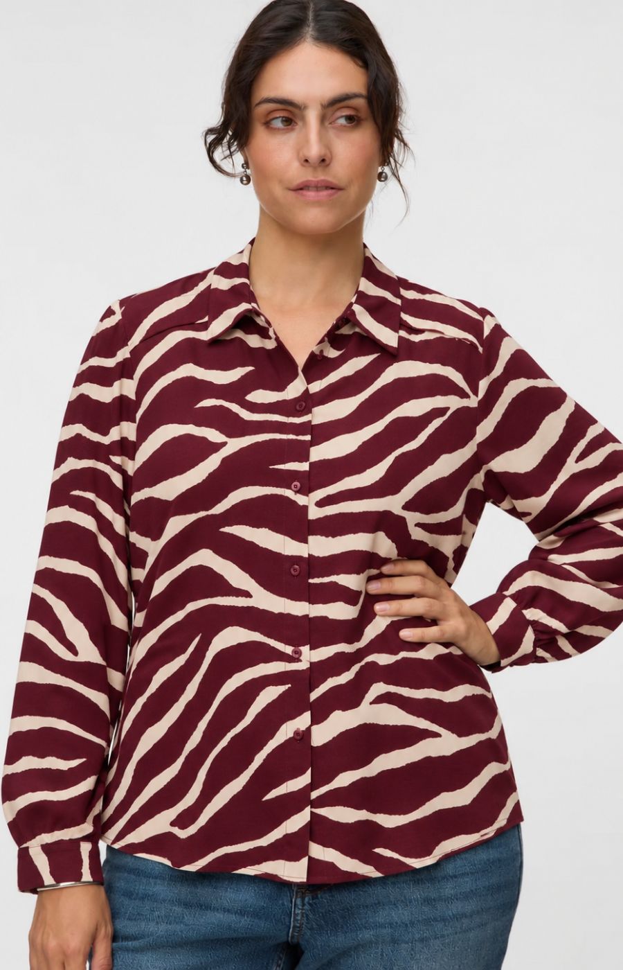 Vero Moda Curve Maddie Shirt in Wine