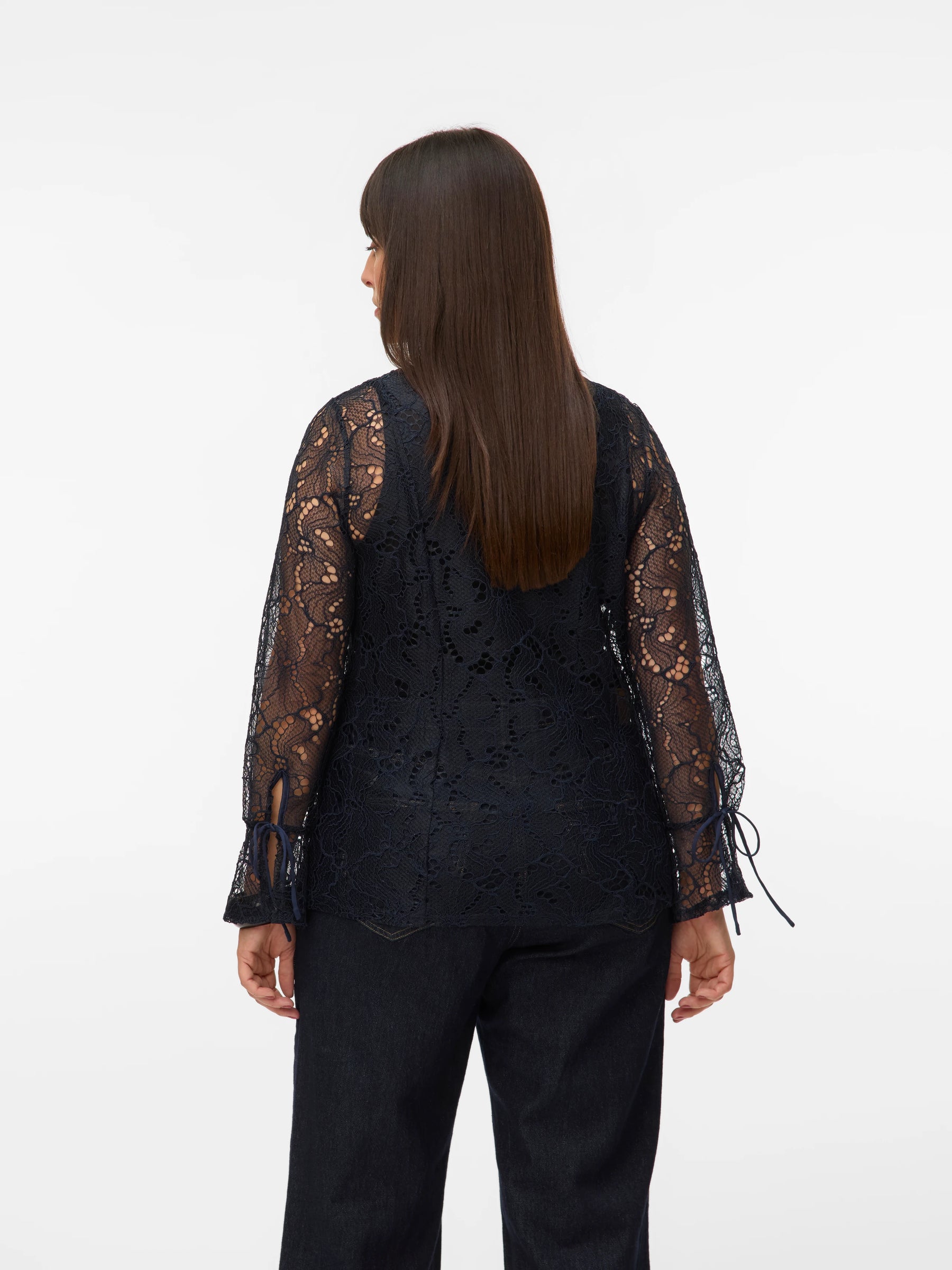 Vero Moda Curve Signa Lace Cardigan