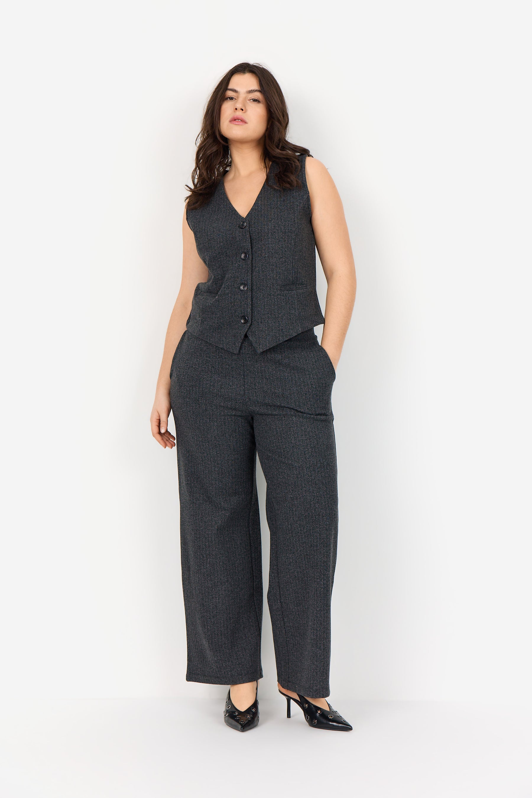 Wasabi Noida Trousers in Grey
