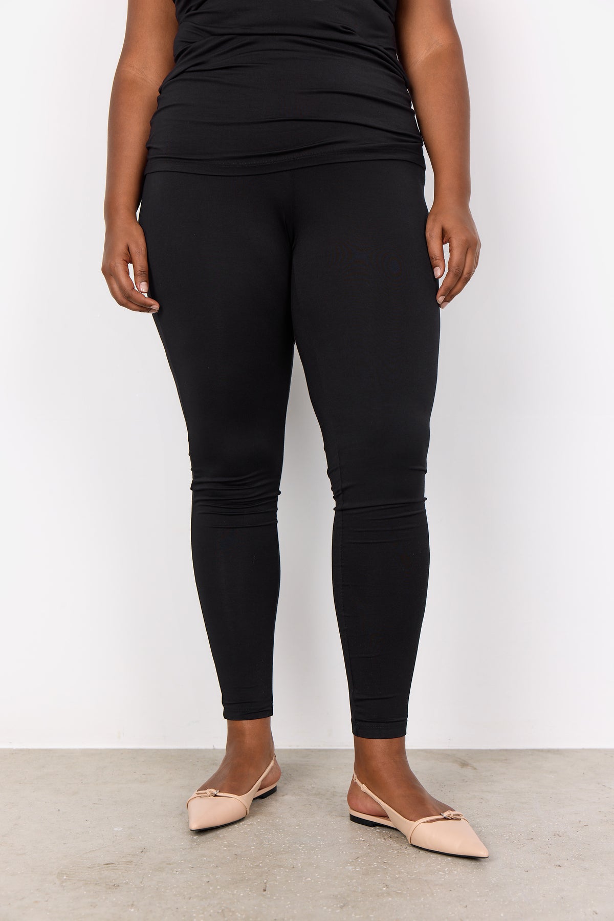 Wasabi Stella Leggings in Black