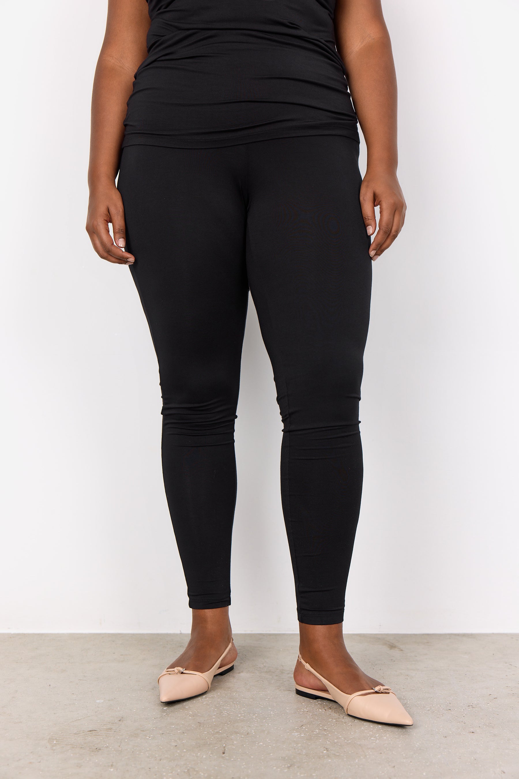 Wasabi Stella Leggings in Black