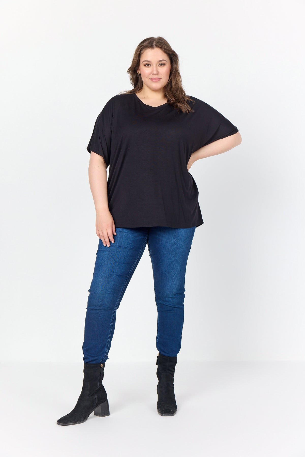 Wasabi Stella T-Shirt in Black