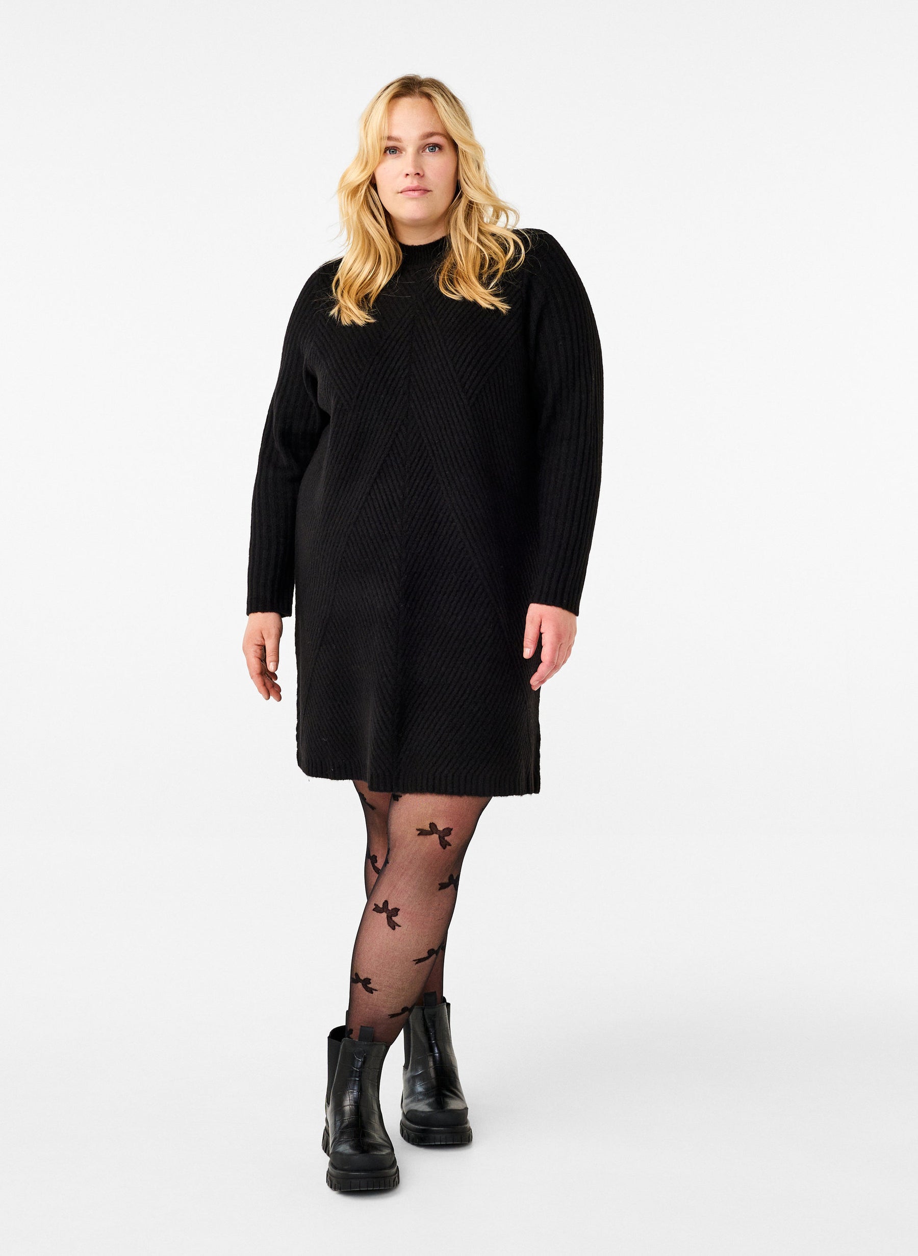 Zizzi Comfy Knit Dress in Black