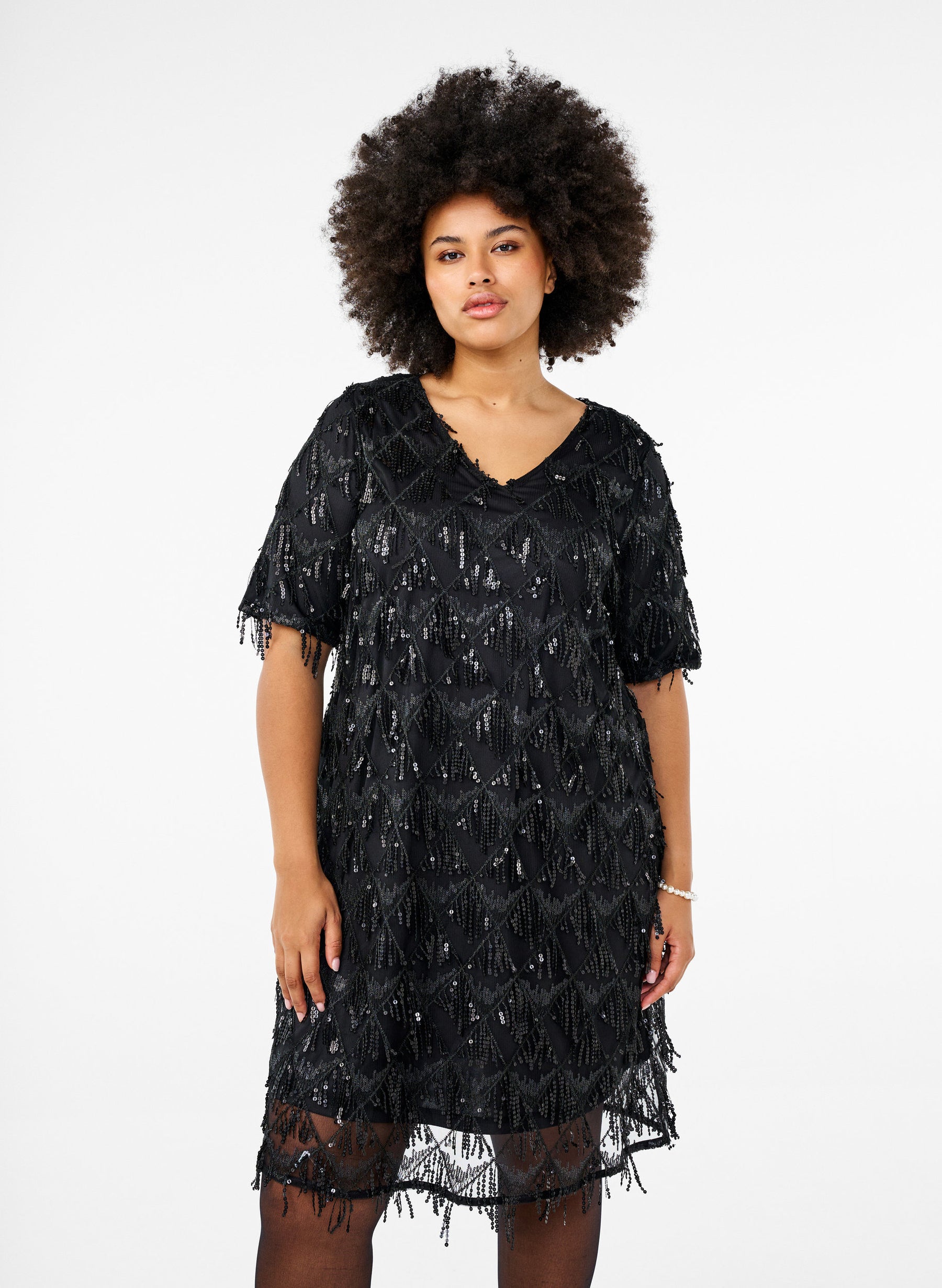 Zizzi Anna Sequin Dress in Black