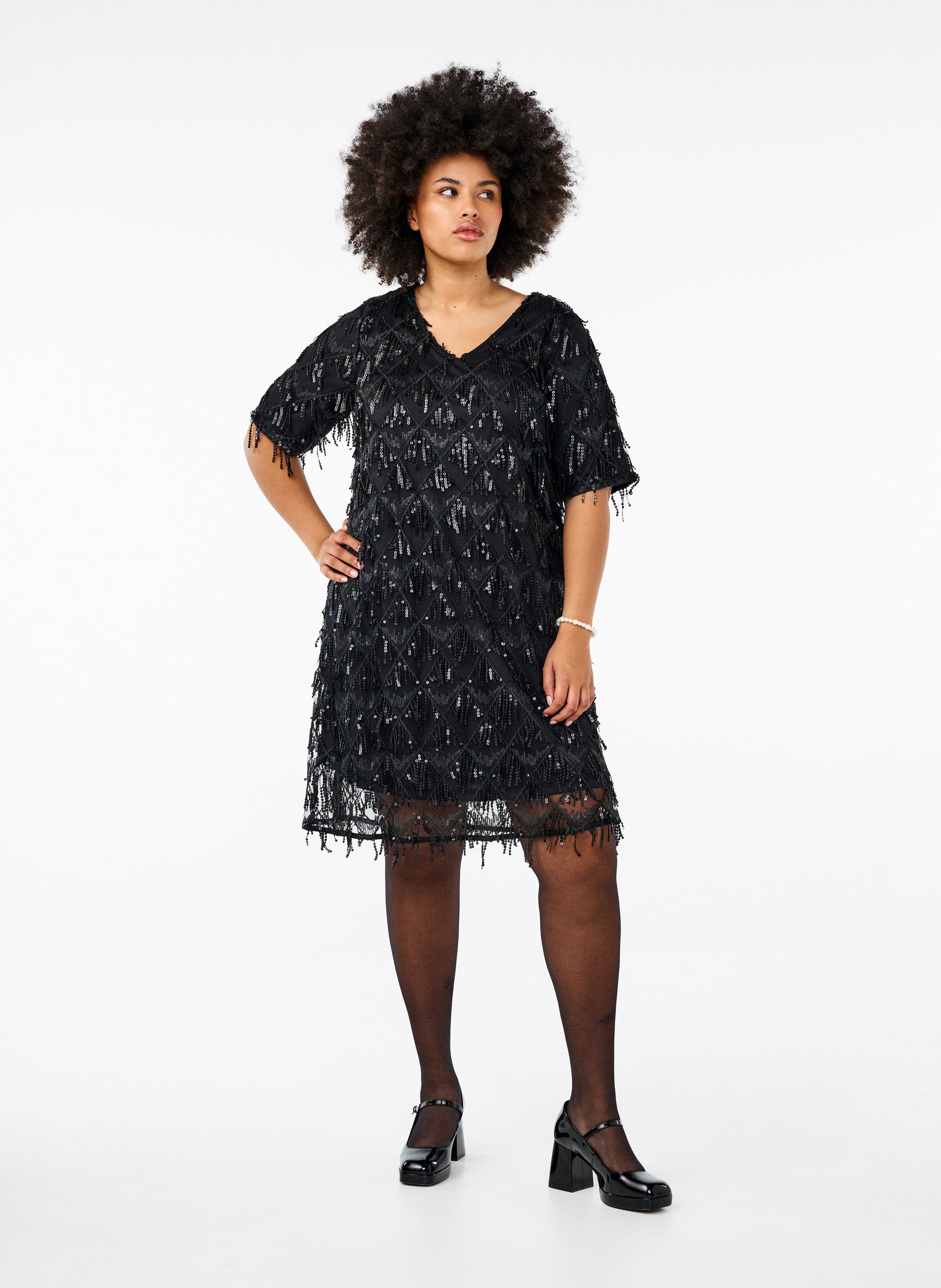 Zizzi Anna Sequin Dress in Black