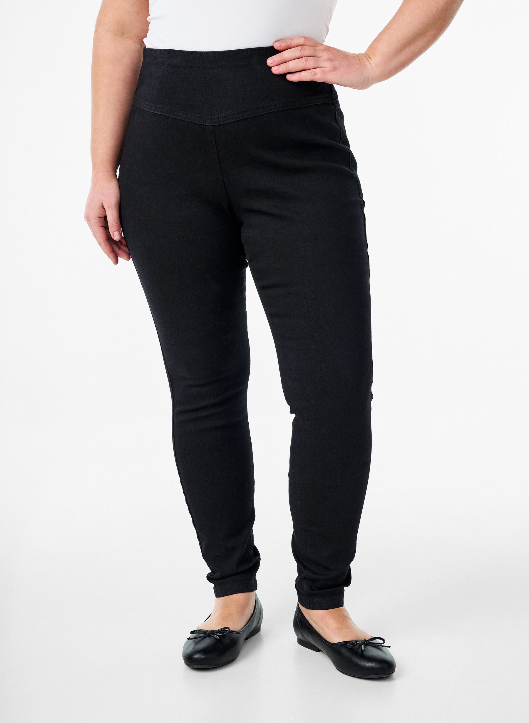 Zizzi Alma Jeggings in Black