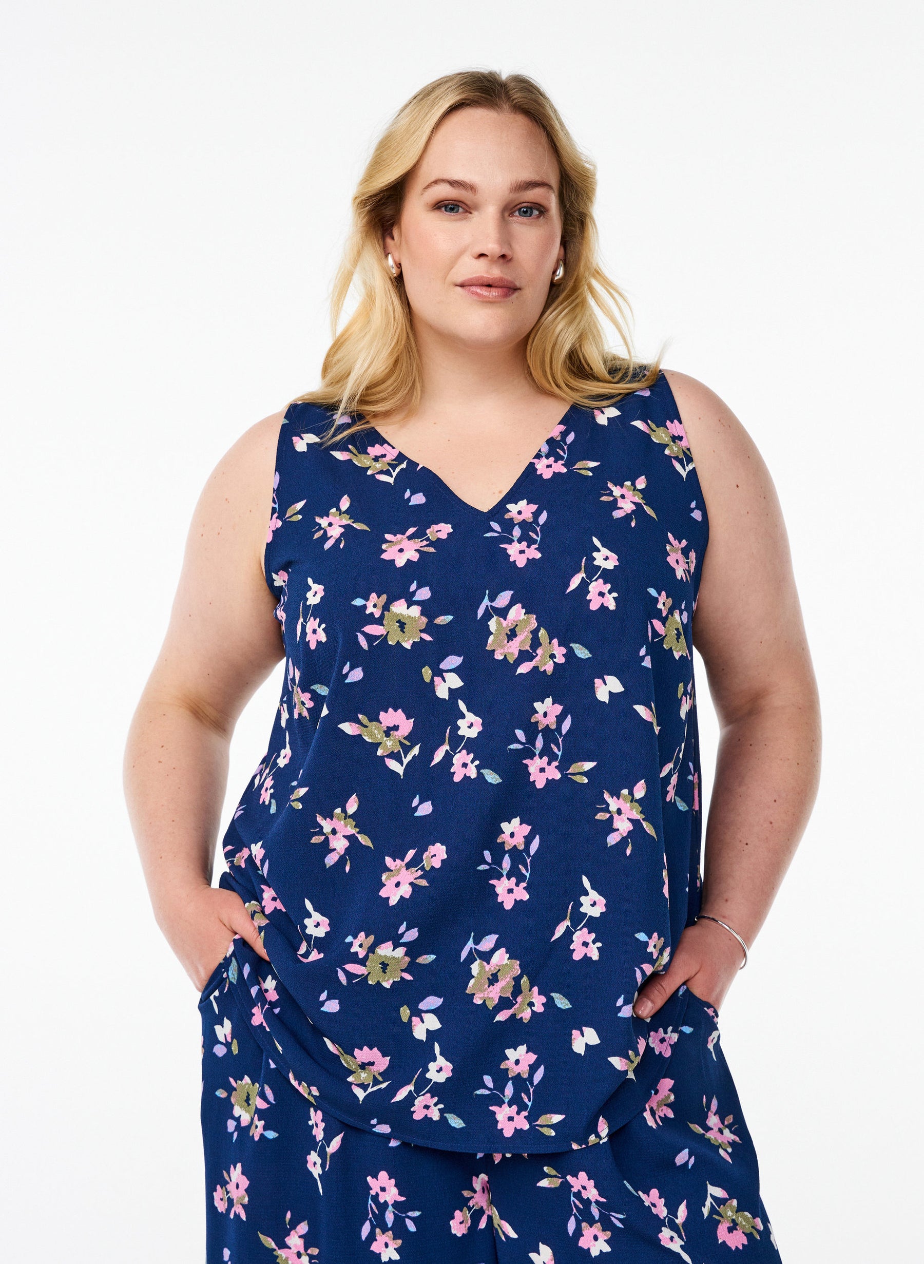 Zizzi Anni Sleeveless Top in Navy