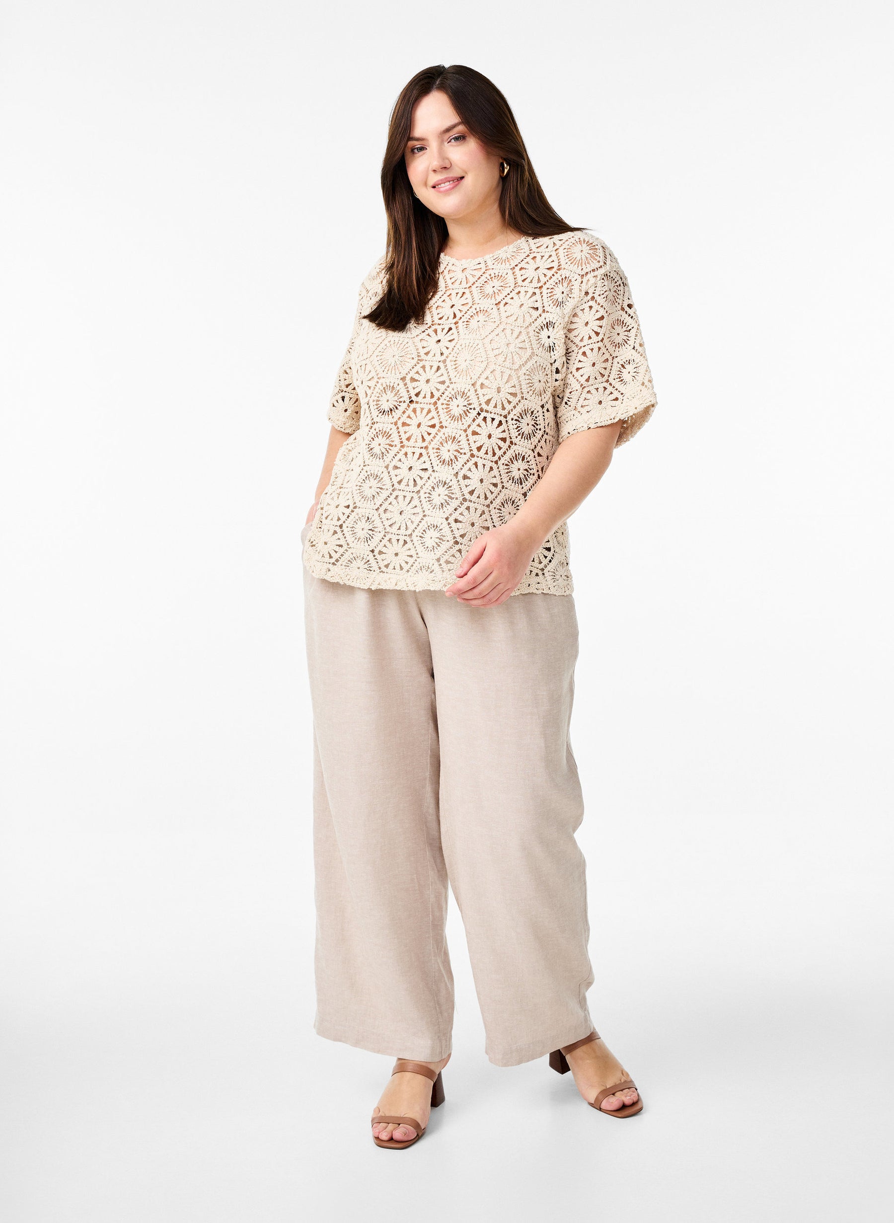 Zizzi Lina Trousers in Taupe