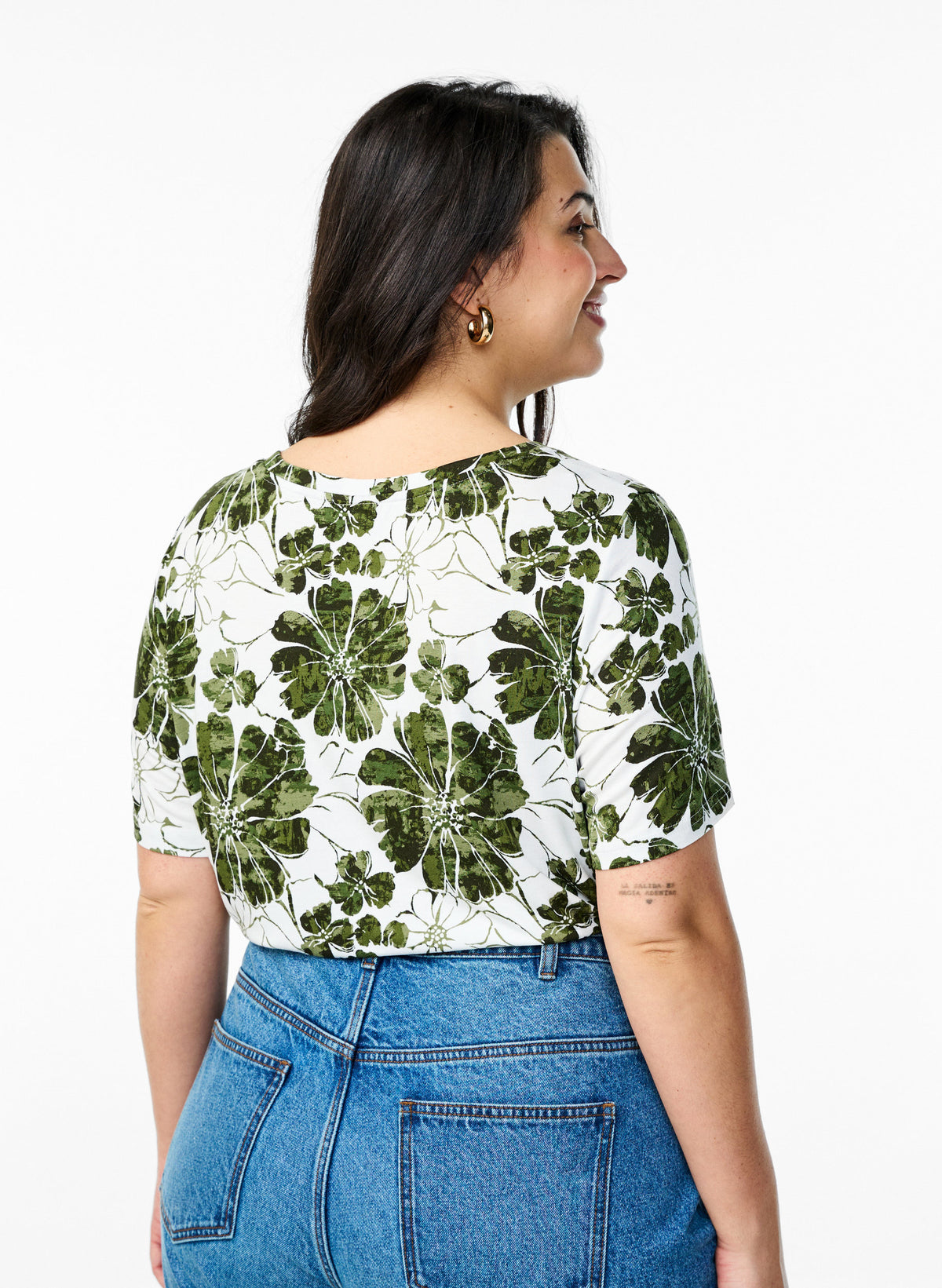 Zizzi Malis White T-Shirt with Green Flowers