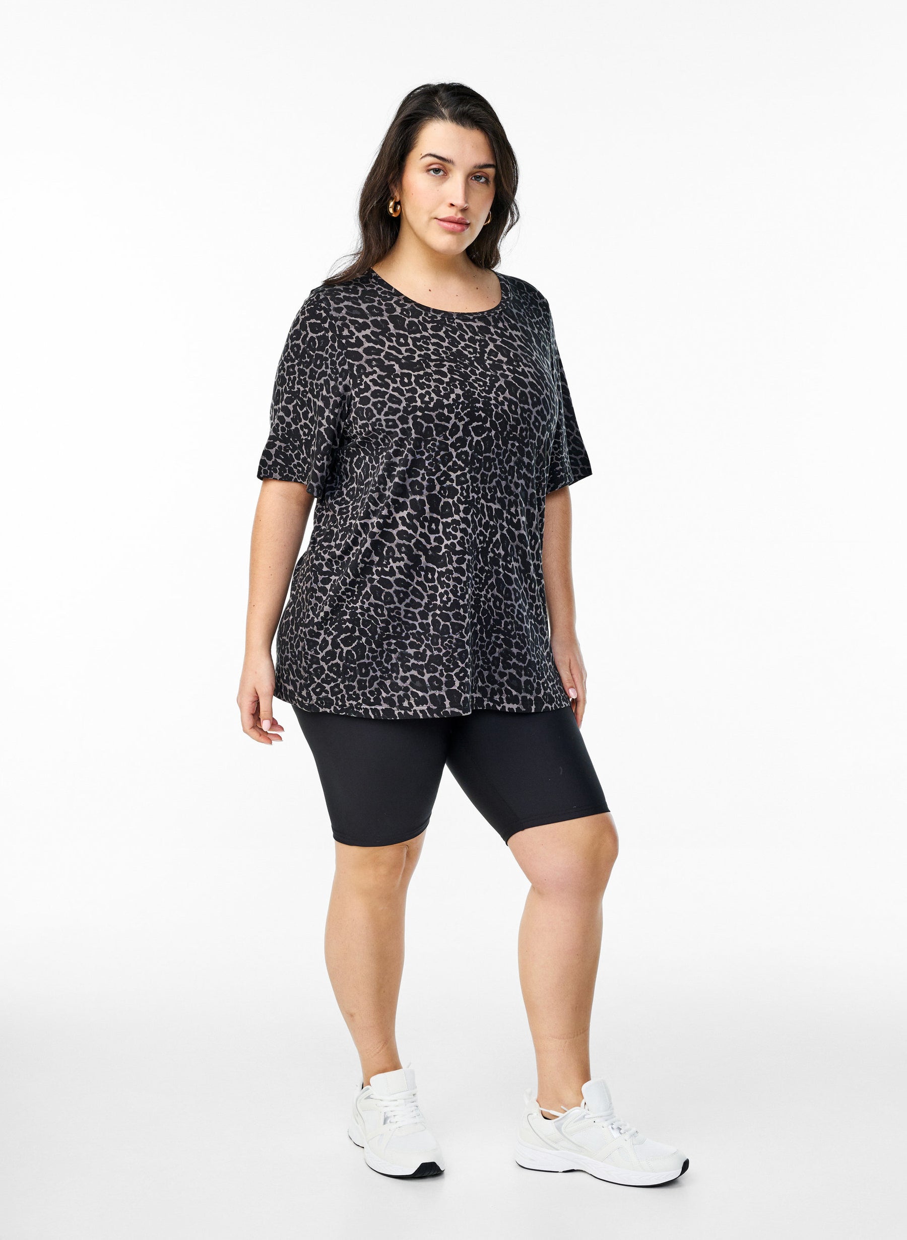 Zizzi Mandy T-Shirt in Grey Leopard