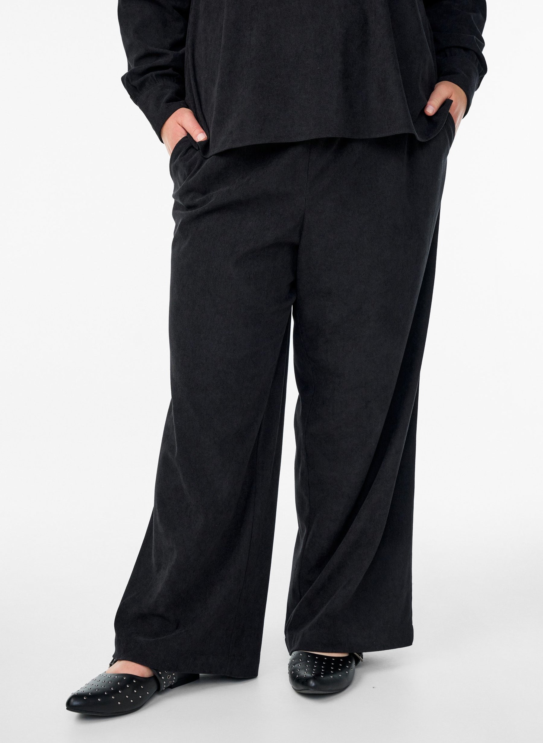 Zizzi Surine Trousers in Black