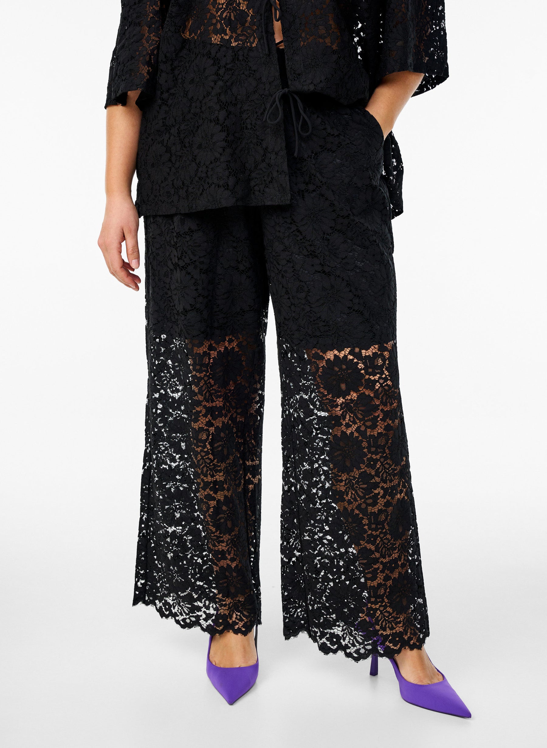 Zizzi Welda Lace Trousers In Black