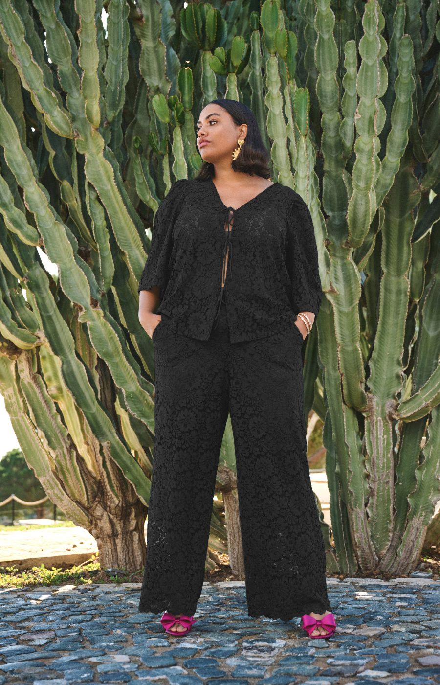 Zizzi Welda Lace Trousers In Black