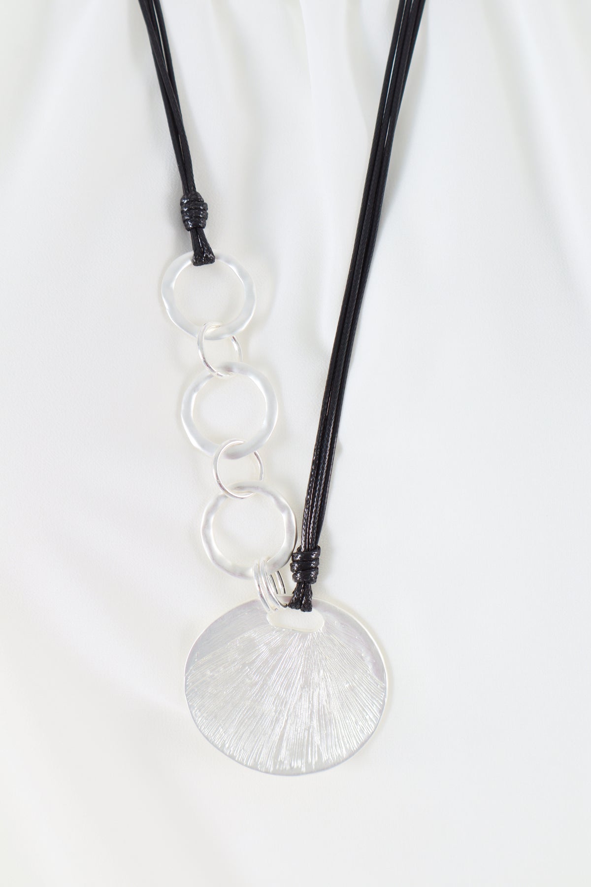 Zoey Necklace in Black