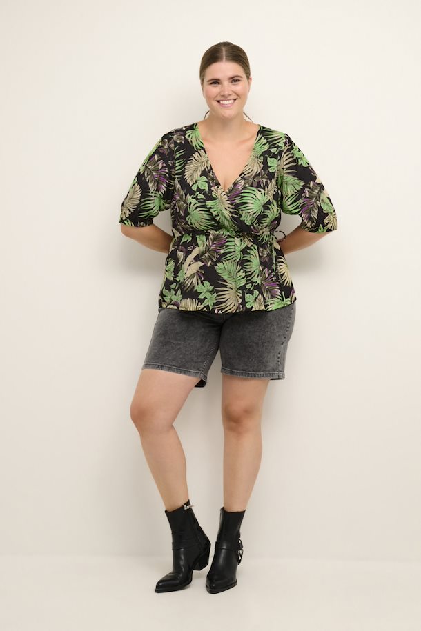 Kaffe Curve Clia Sleeve Blouse in Leaf Print
