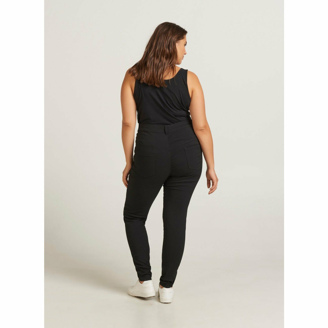 Zizzi Super Stretch Jeans in Black - Wardrobe Plus