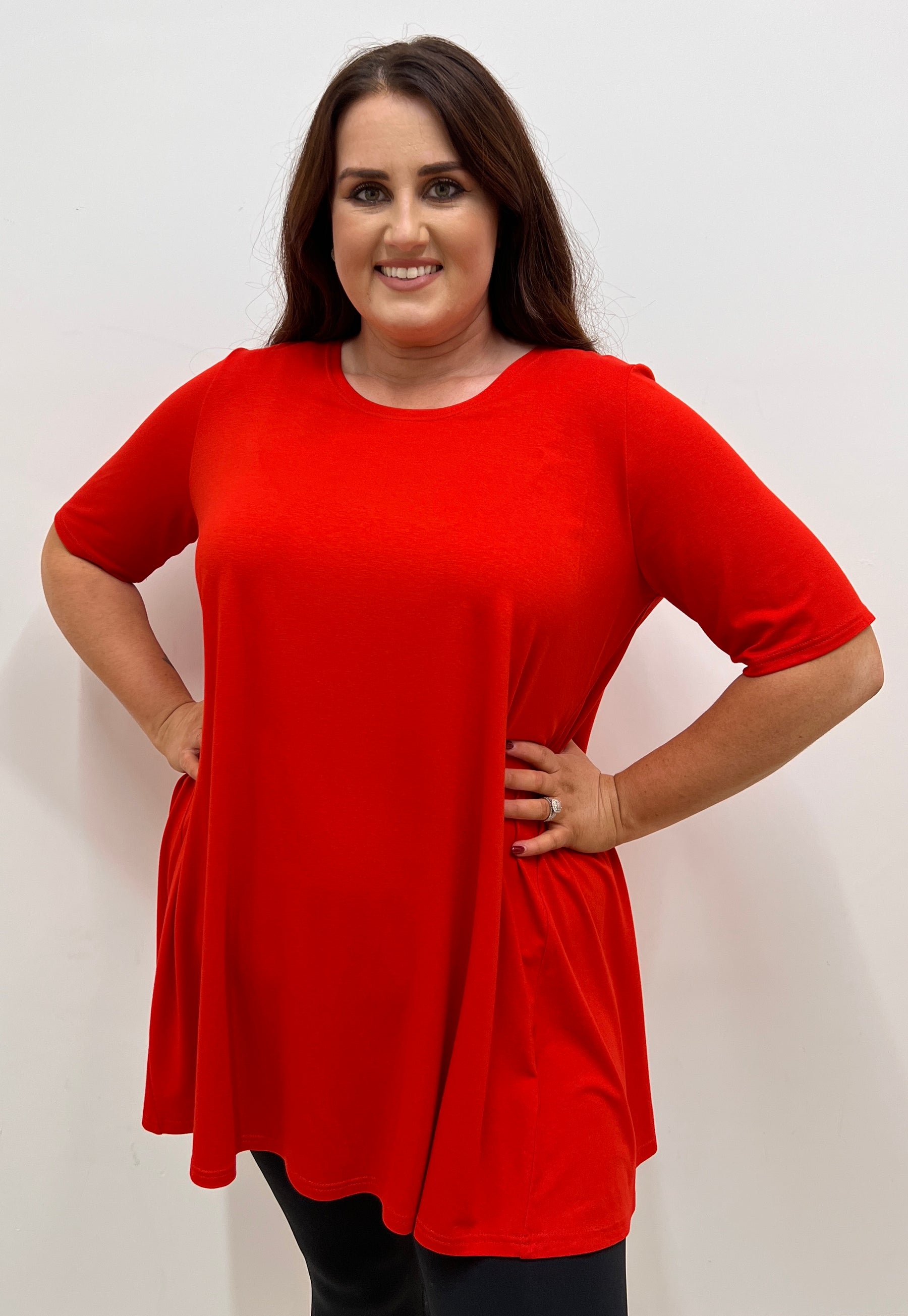 Noen Basic Top in Red - Wardrobe Plus