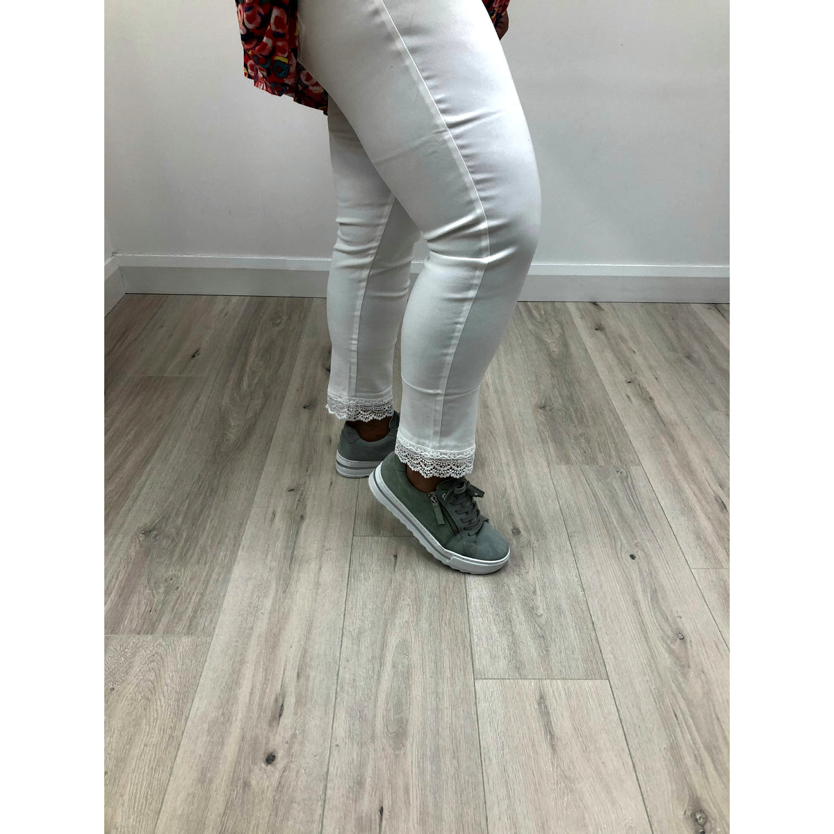 Pinns Lace Detail Ankle Grazer in White - Wardrobe Plus