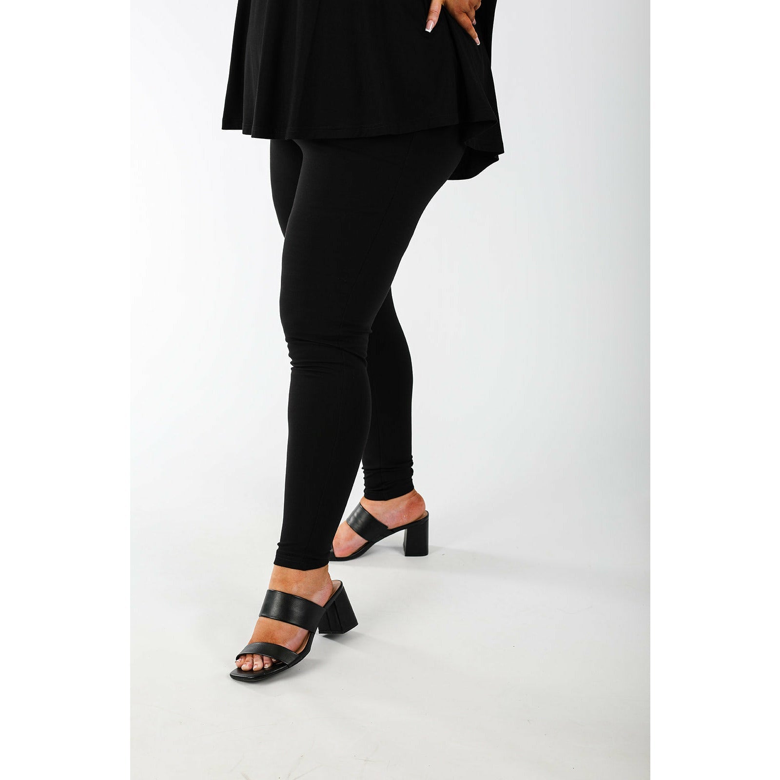 Mellomi Ruby Leggings in Black - Wardrobe Plus