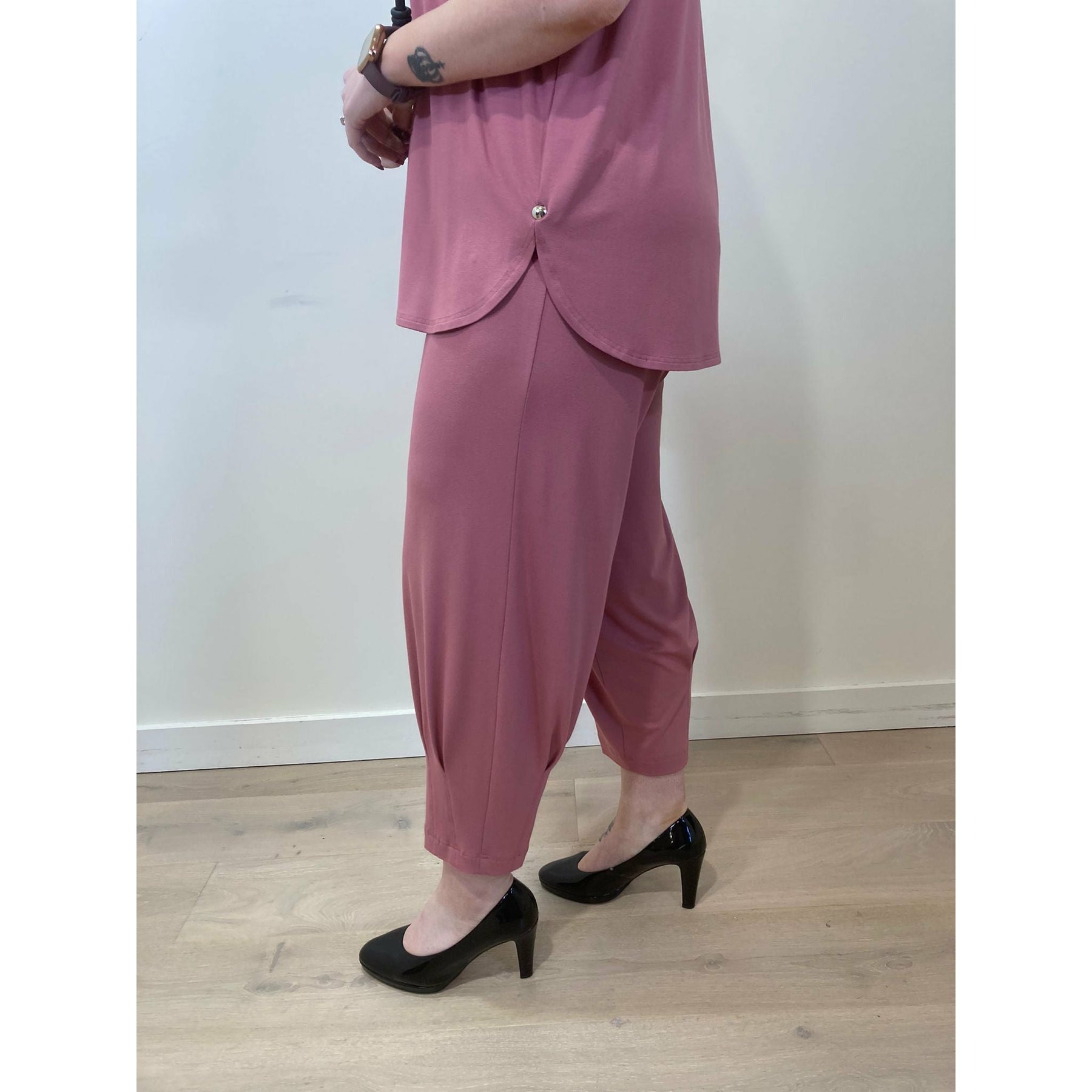 Noen Trousers In Pink Bottoms